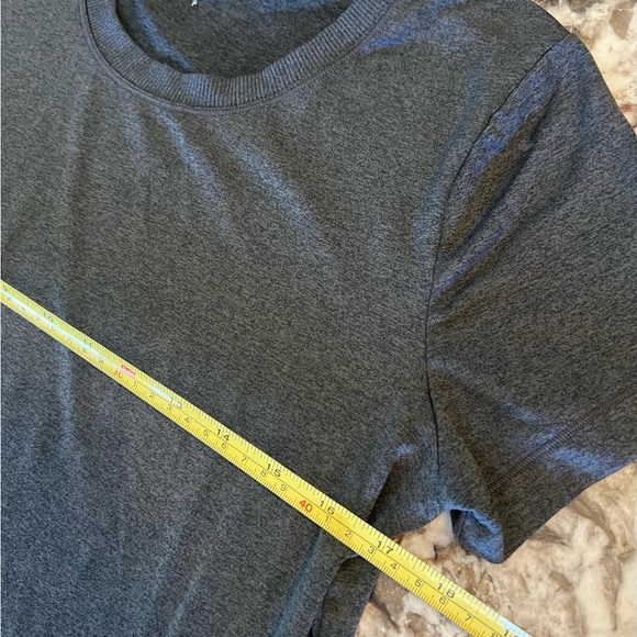 S Athleta Uptempo Short Sleeve Top Small Super Soft Cre Neck Exercise Workout - Picture 5 of 9